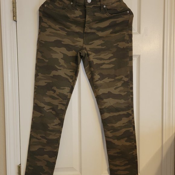 Levi Camouflage Jeans - Picture 1 of 3